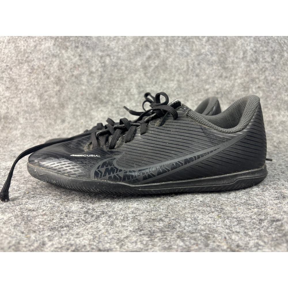 Nike Mercurial Soccer Shoes Kids Size 4Y Black Indoor Court Athletic Sneakers - Picture 1 of 7
